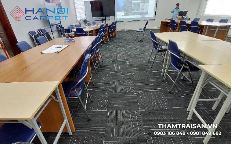 Có nên mua thảm văn phòng thanh lý không?