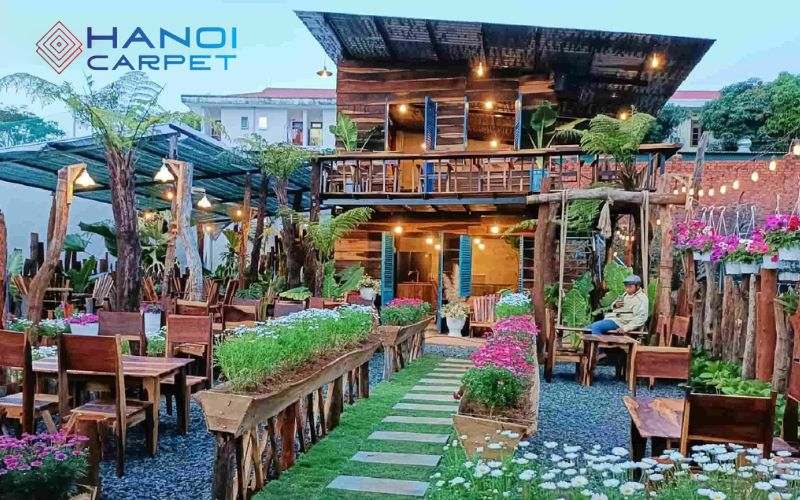 Thảm cỏ quán cà phê sân vườn