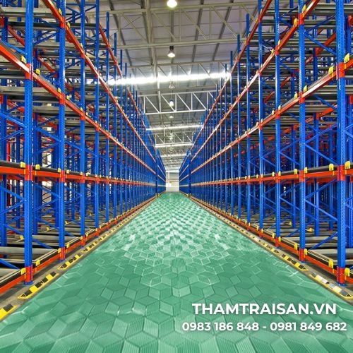 Thảm nhựa hình kim cương màu xanh lá