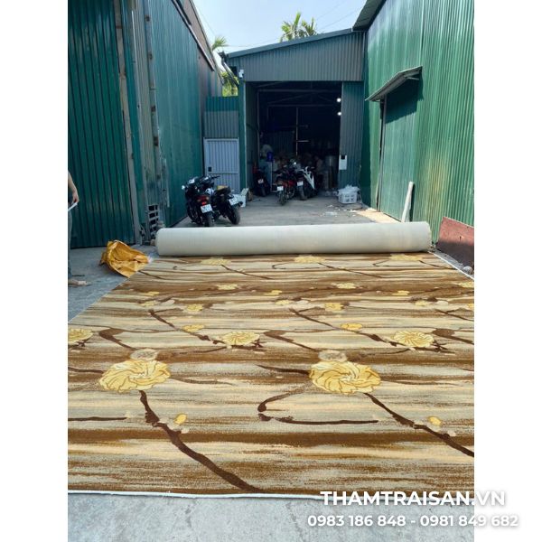 Thi công thảm trải khách sạn VI029