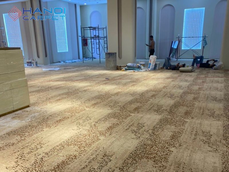 Thảm trải khách sạn tone vàng nâu