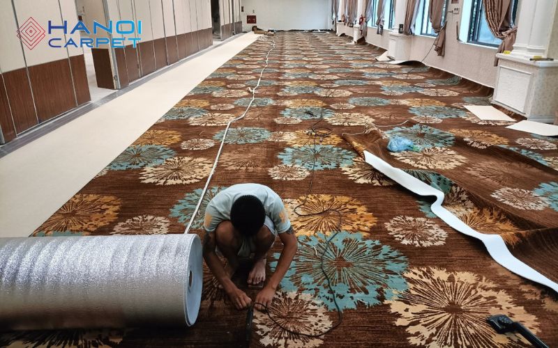 Xây dựng thương hiệu, xây dựng đội ngũ nhân sự