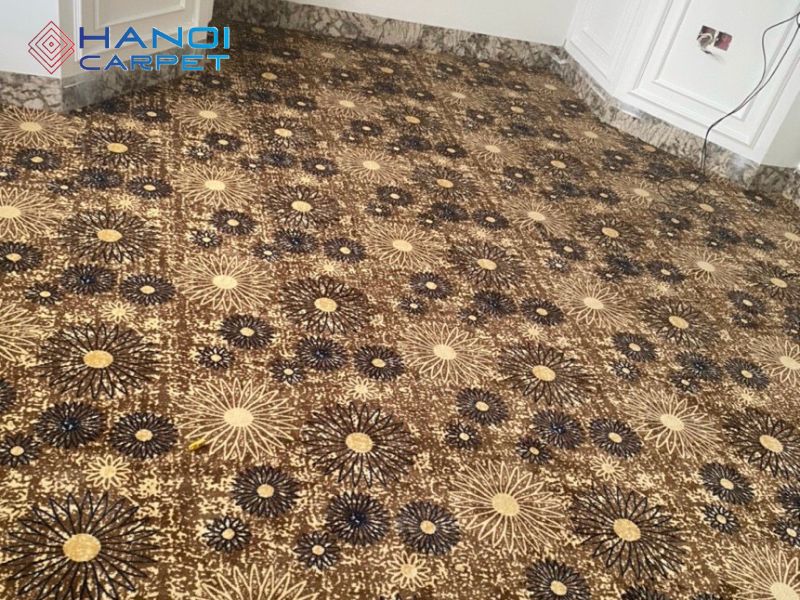 Thảm Axminster nâu hoa văn