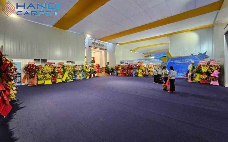 Cách bảo quản thảm sân khấu hội trường hiệu quả