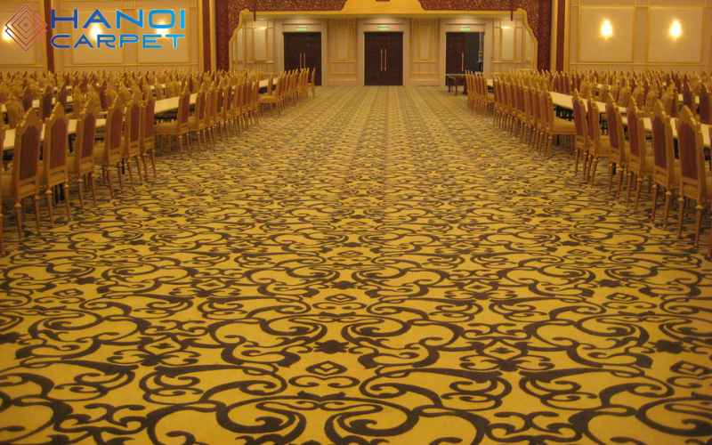 Yếu tố ảnh hưởng đến báo giá thảm sân khấu hội trường