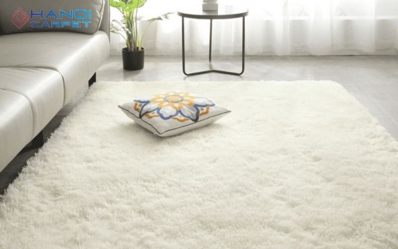 Thảm lông xù được nhiều người lựa chọn