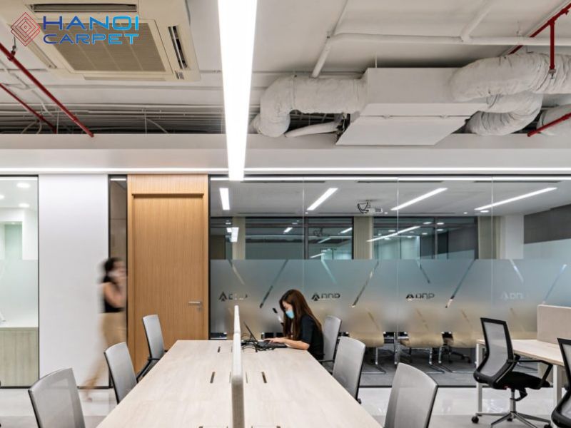 Thiết kế văn phòng những năm 2000 kết hợp công nghệ hiện đại, không gian làm việc linh hoạt