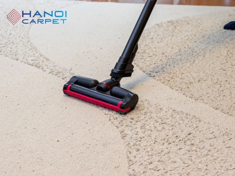 Việc bảo quản đúng giúp thảm len phòng khách không xù lông và giữ màu tốt