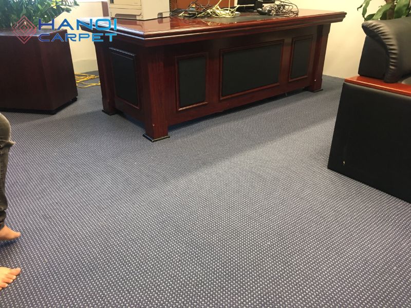 Cấu trúc thảm nhẹ, dễ thi công và phù hợp với nhiều không gian làm việc phổ thông