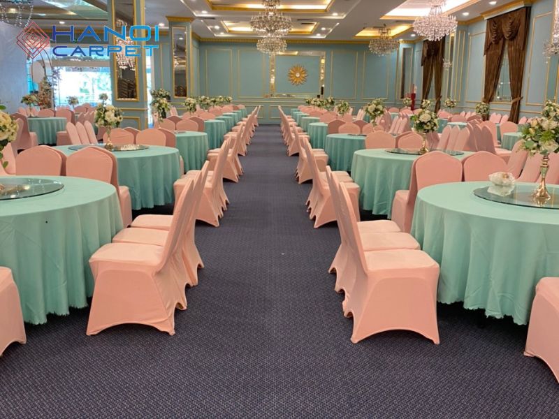 Thi công thảm cho phòng hội trường lớn