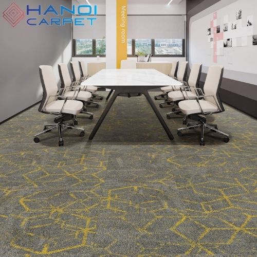 Lắp đặt thảm đế cao su hive trong văn phòng