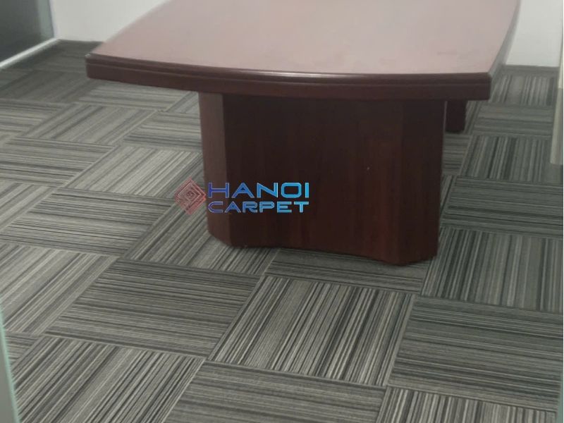  thi công thảm tấm tại Senvin Office, 609 Trương Định