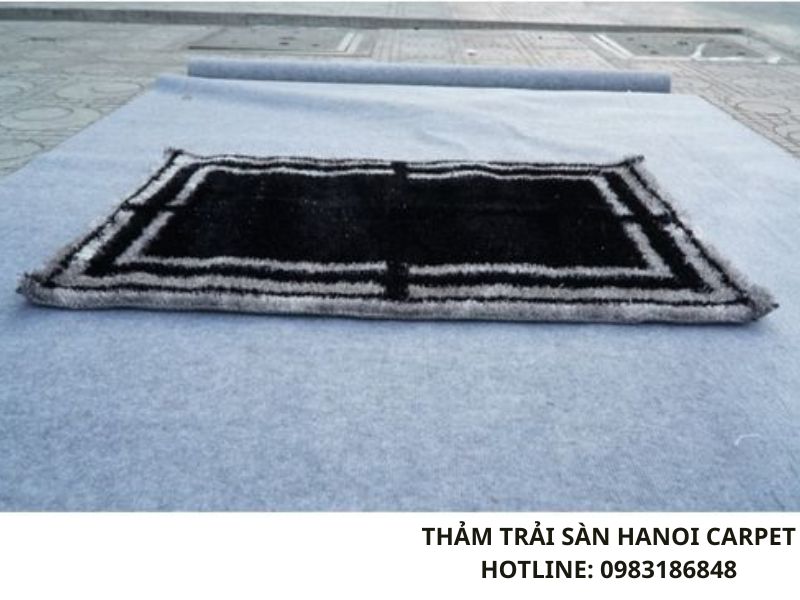Thảm nỉ chùi chân
