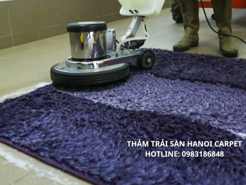Hút bụi và loại bỏ rác bẩn trên bề mặt