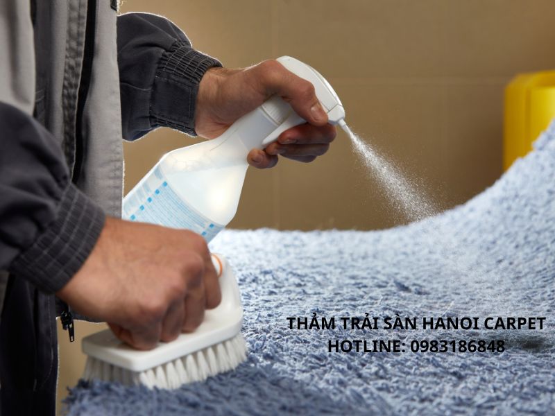 Giặt hoặc làm sạch thảm theo chất liệu