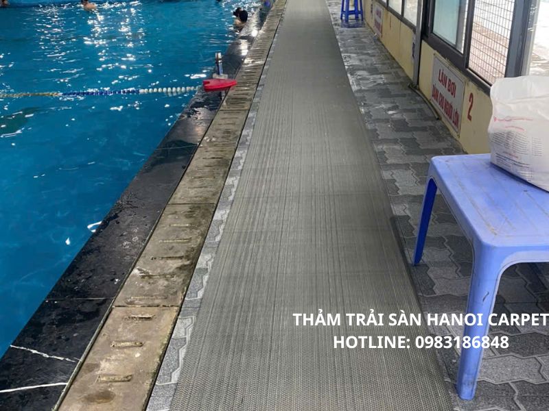 Thảm lắp đặt ở trung tâm thể thao, bể bơi công cộng