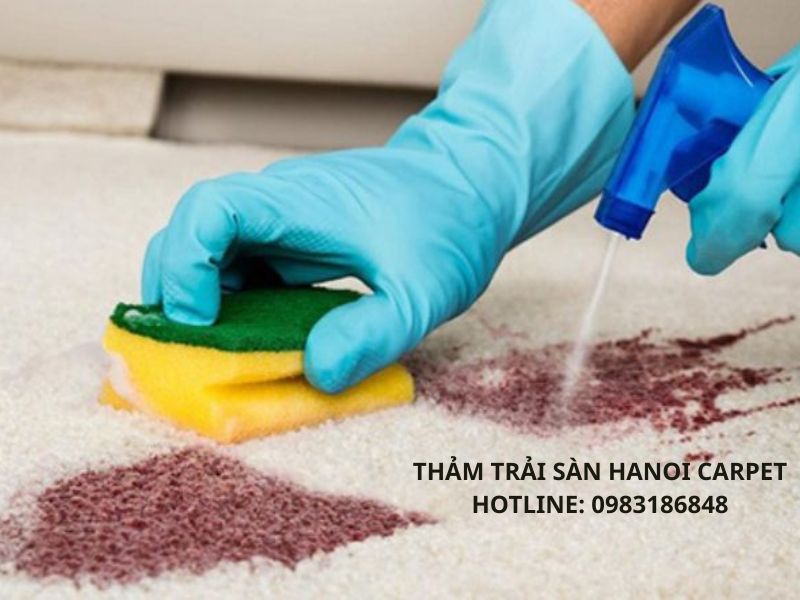 Vệ sinh bằng dung dịch giấm trắng pha loãng