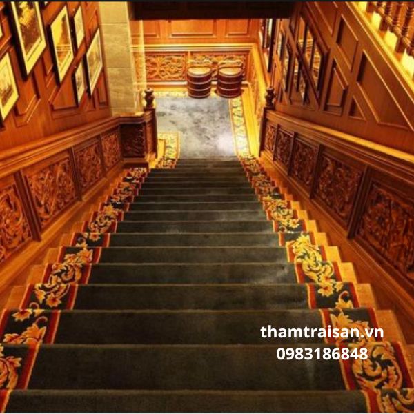 Thảm len cầu thang