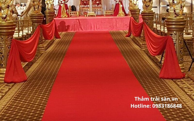Thảm bục sân khấu đỏ