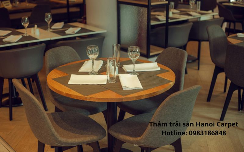 Chọn hình dạng thảm cho bàn ăn
