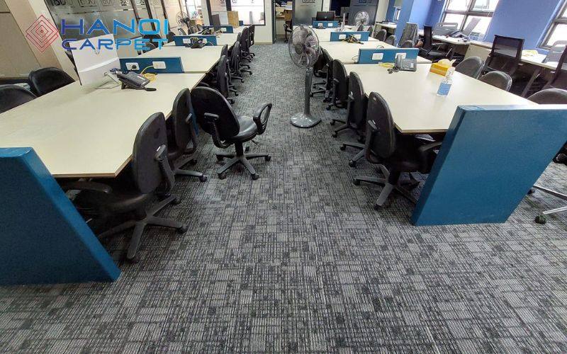 Thảm trải sàn màu xám cho văn phòng