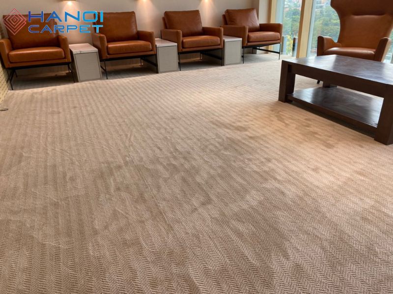 Nhờ tính linh hoạt, sản phẩm thảm cuộn đáp ứng nhu cầu đa dạng của doanh nghiệp